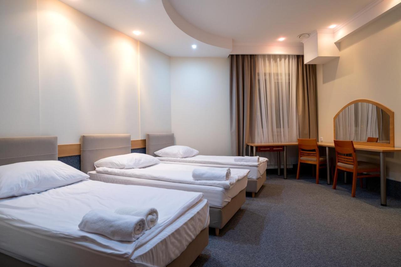 Hotel Lord Gorlice Esterno foto