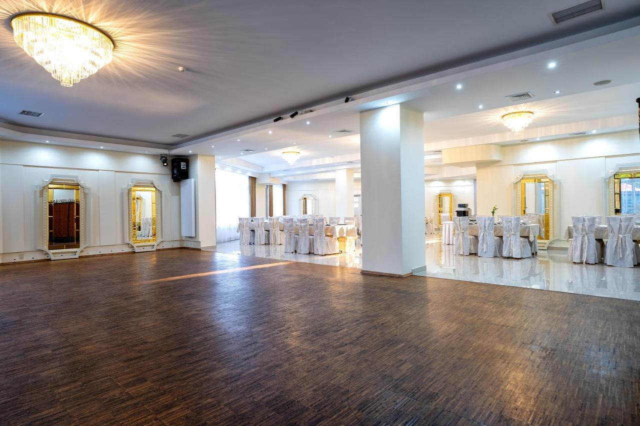 Hotel Lord Gorlice Esterno foto